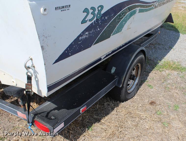image for item AQ9585 1996 Ranger Cherokee 238 v-bottom boat
