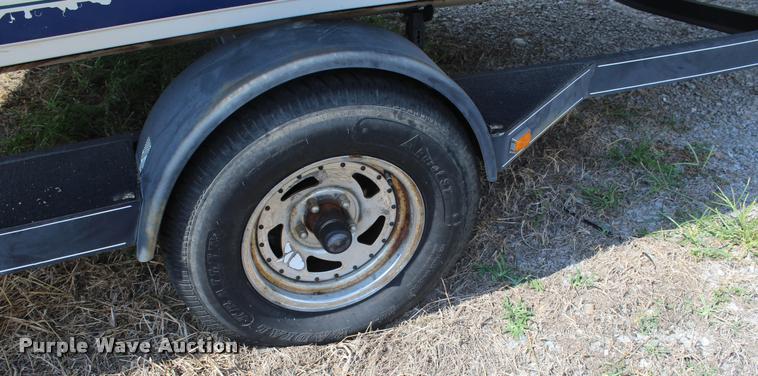 image for item AQ9585 1996 Ranger Cherokee 238 v-bottom boat