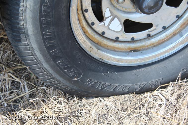 image for item AQ9585 1996 Ranger Cherokee 238 v-bottom boat