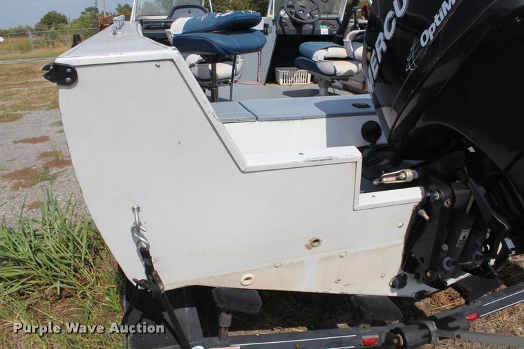 image for item AQ9585 1996 Ranger Cherokee 238 v-bottom boat