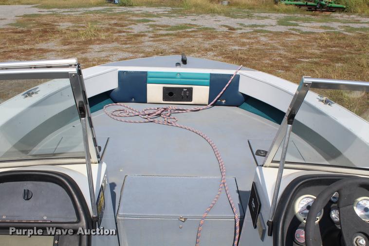 image for item AQ9585 1996 Ranger Cherokee 238 v-bottom boat