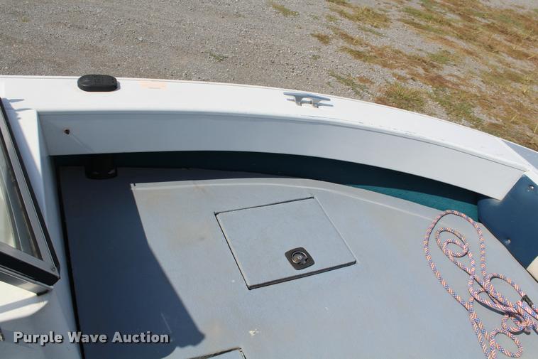 image for item AQ9585 1996 Ranger Cherokee 238 v-bottom boat