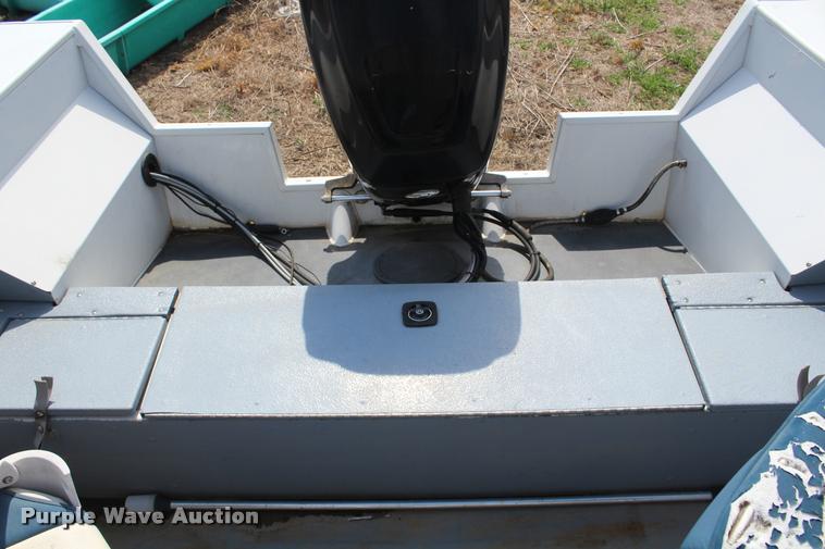 image for item AQ9585 1996 Ranger Cherokee 238 v-bottom boat