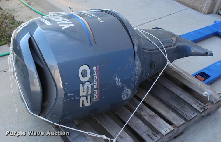 image for item AQ9590 Yamaha 250BTXR outboard motor