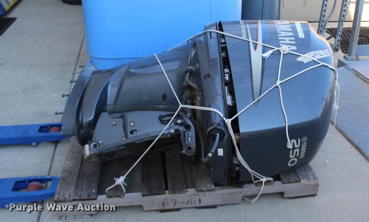 image for item AQ9590 Yamaha 250BTXR outboard motor