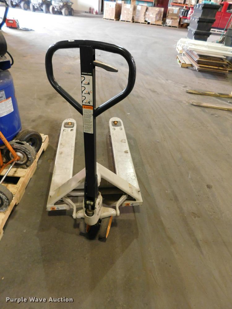 image for item CD9259 Air compressors and tools