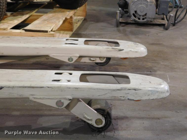 image for item CD9259 Air compressors and tools