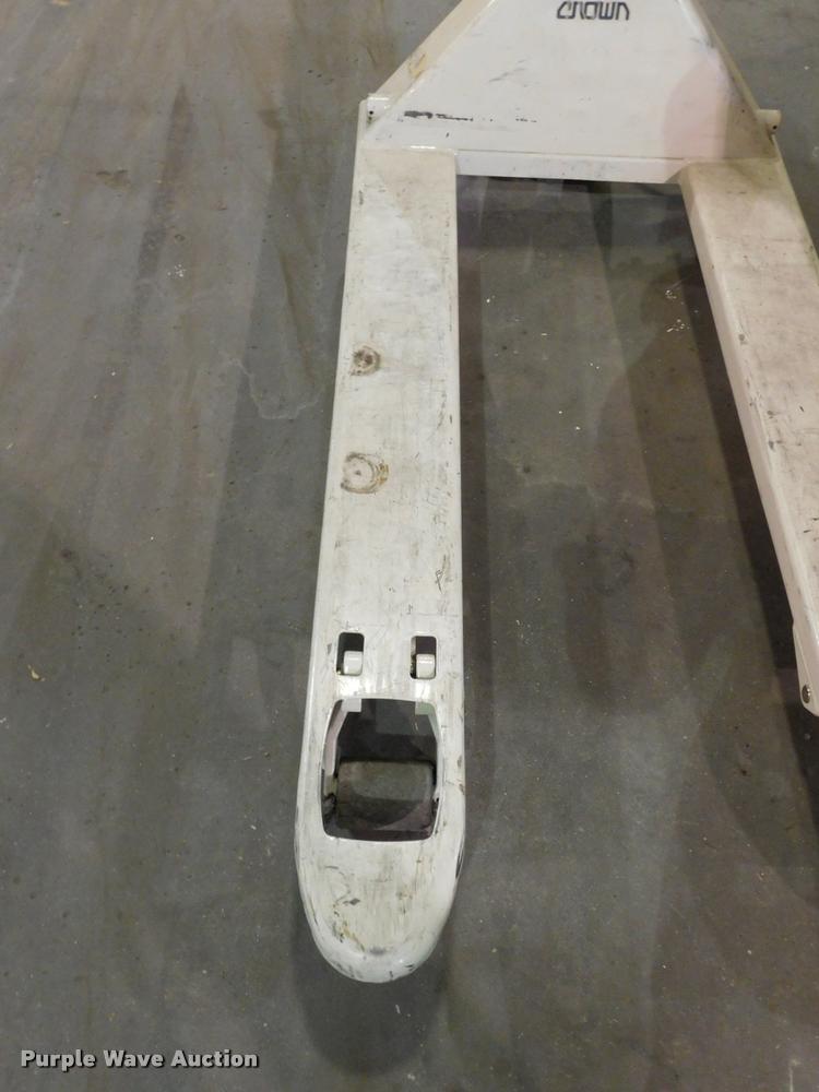 image for item CD9259 Air compressors and tools