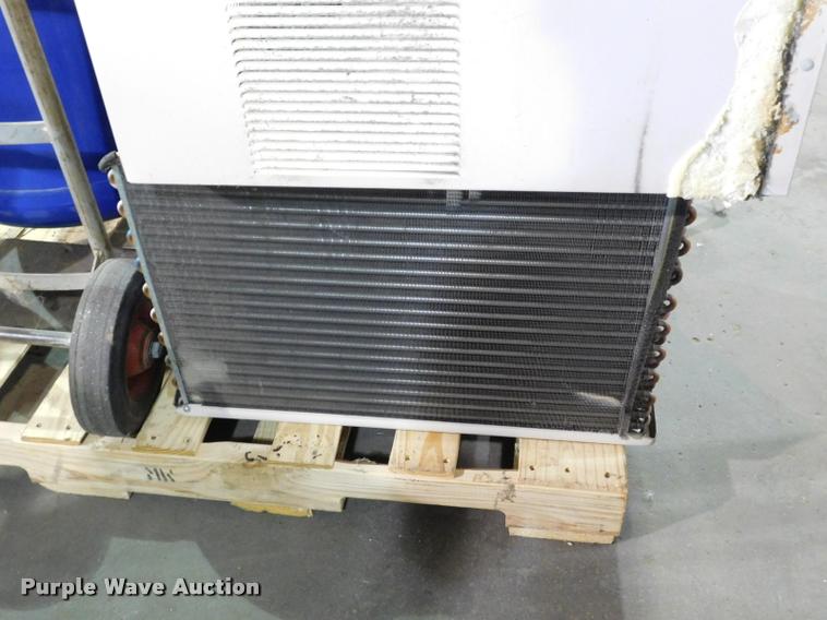 image for item CD9259 Air compressors and tools