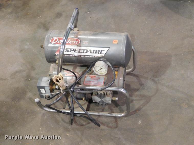 image for item CD9259 Air compressors and tools