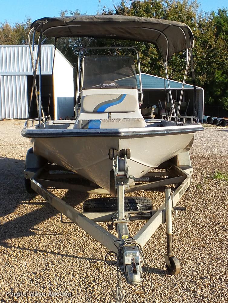 image for item DA8894 2005 Blue Wave 190 Classic boat