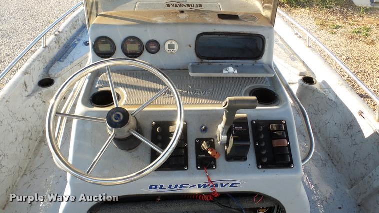 image for item DA8894 2005 Blue Wave 190 Classic boat