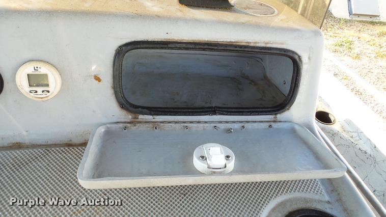 image for item DA8894 2005 Blue Wave 190 Classic boat