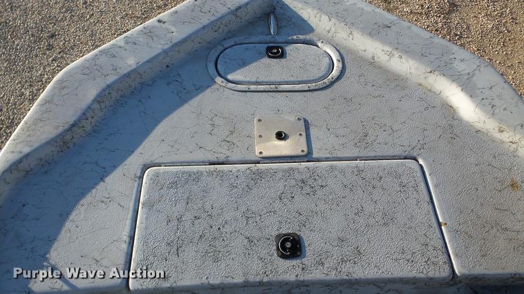 image for item DA8894 2005 Blue Wave 190 Classic boat