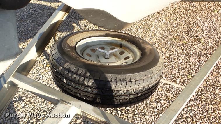 image for item DA8894 2005 Blue Wave 190 Classic boat