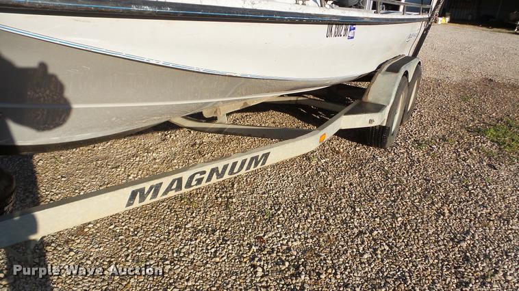 image for item DA8894 2005 Blue Wave 190 Classic boat