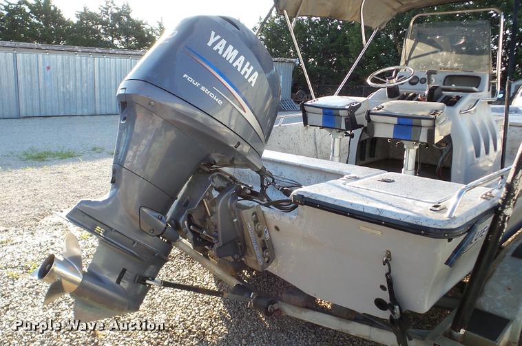 image for item DA8894 2005 Blue Wave 190 Classic boat