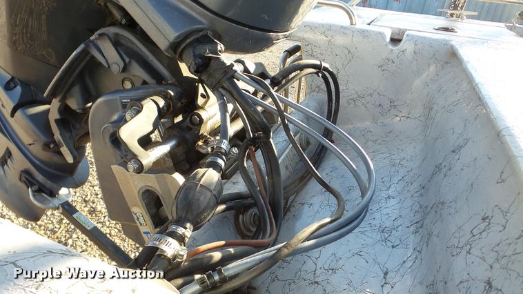 image for item DA8894 2005 Blue Wave 190 Classic boat