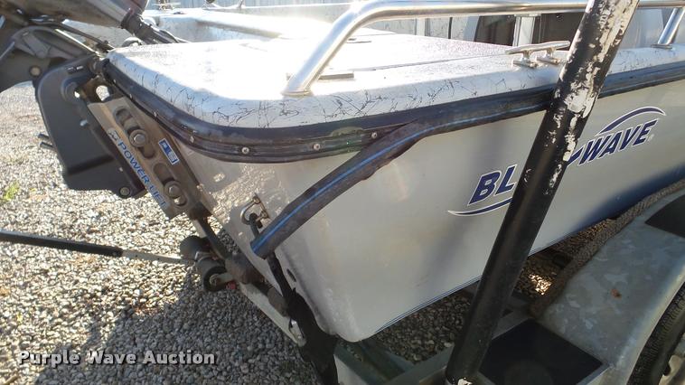 image for item DA8894 2005 Blue Wave 190 Classic boat