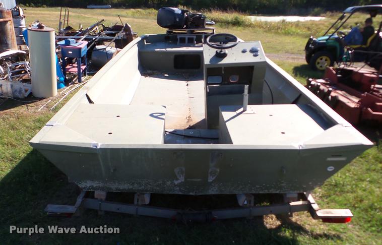 image for item DA8898 2004 Grizzly Tracker 2072 boat