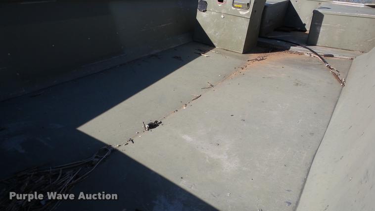 image for item DA8898 2004 Grizzly Tracker 2072 boat