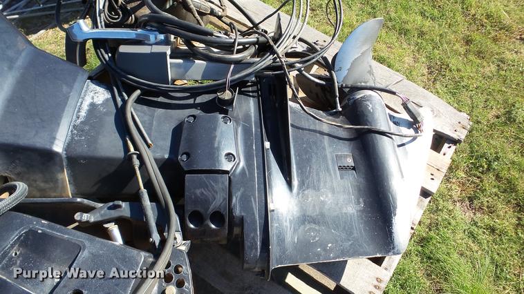 image for item DA8898 2004 Grizzly Tracker 2072 boat