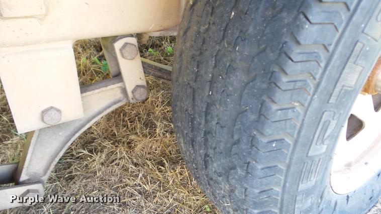 image for item DA8898 2004 Grizzly Tracker 2072 boat