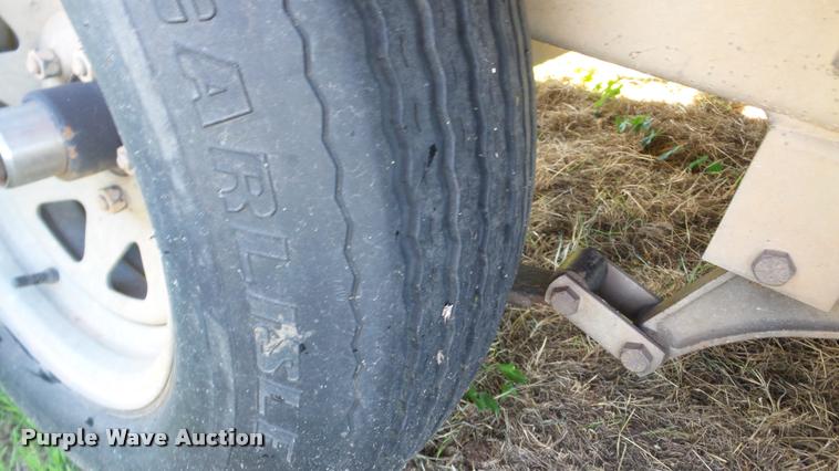 image for item DA8898 2004 Grizzly Tracker 2072 boat