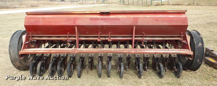 image for item DA8900 International 510 grain drill