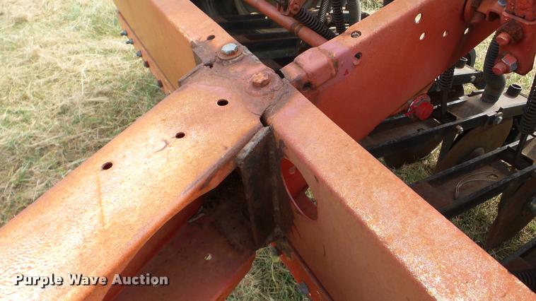 image for item DA8900 International 510 grain drill