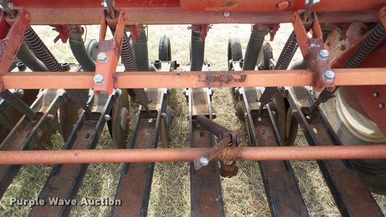 image for item DA8900 International 510 grain drill