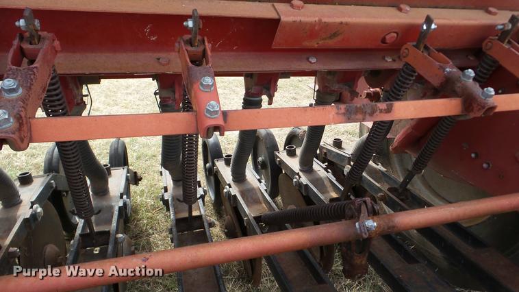 image for item DA8900 International 510 grain drill