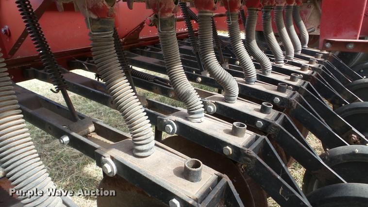 image for item DA8900 International 510 grain drill