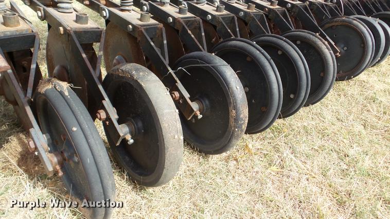 image for item DA8900 International 510 grain drill