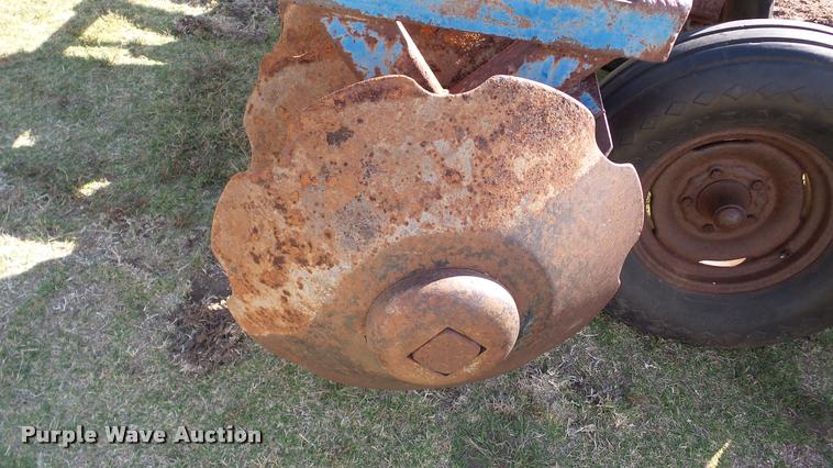 image for item DA8905 Ford 219 off-set disk