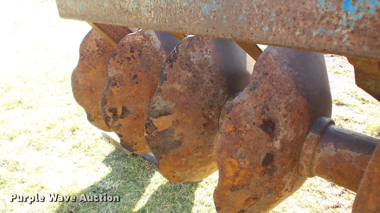 image for item DA8905 Ford 219 off-set disk