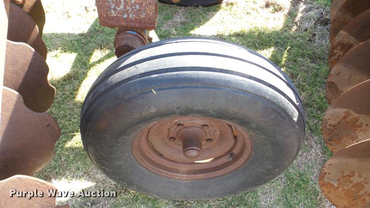 image for item DA8905 Ford 219 off-set disk