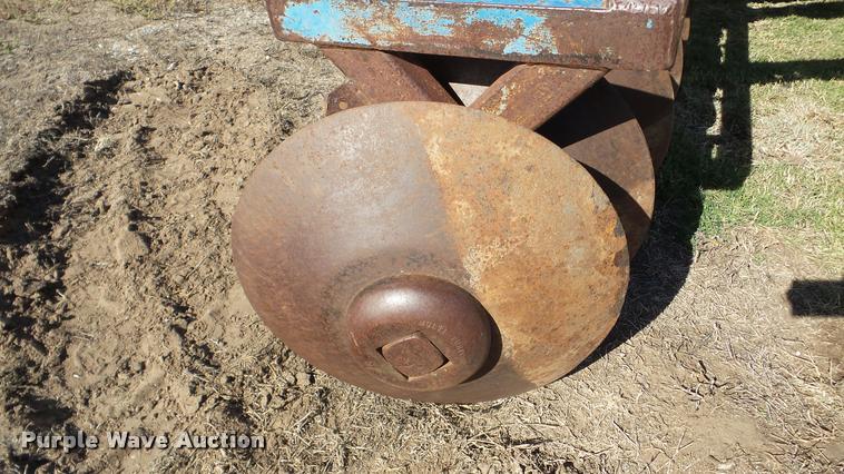 image for item DA8905 Ford 219 off-set disk