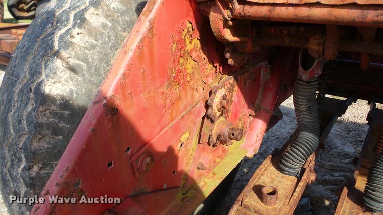 image for item DA8907 International 510 grain drill