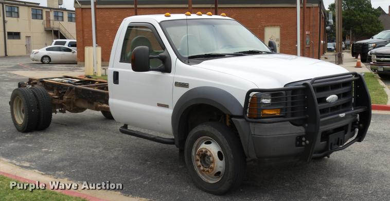 image for item DB4566 2005 Ford F550 XL truck cab and chassis