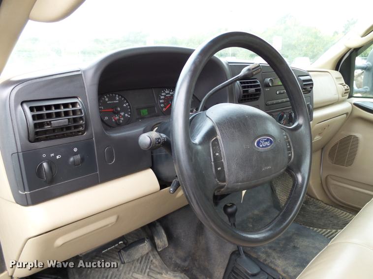 image for item DB4566 2005 Ford F550 XL truck cab and chassis