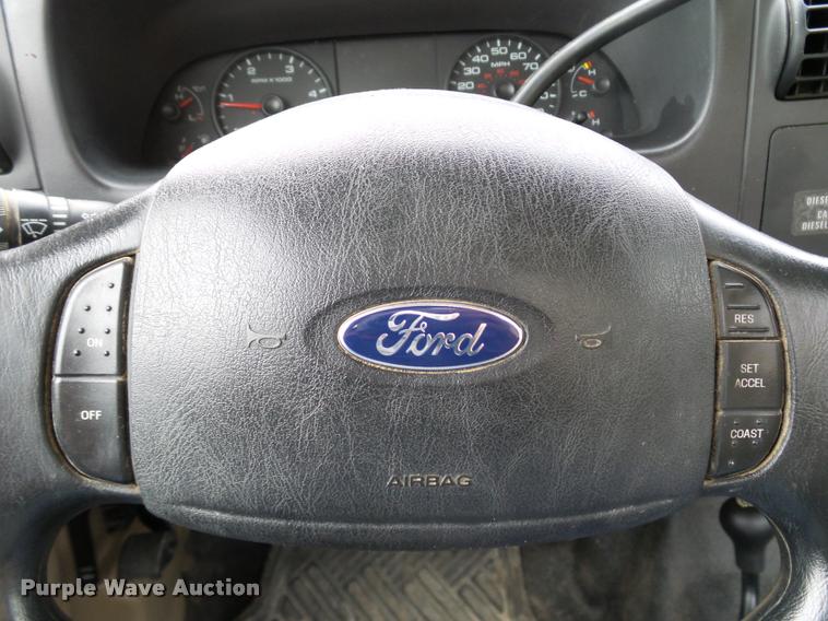 image for item DB4566 2005 Ford F550 XL truck cab and chassis