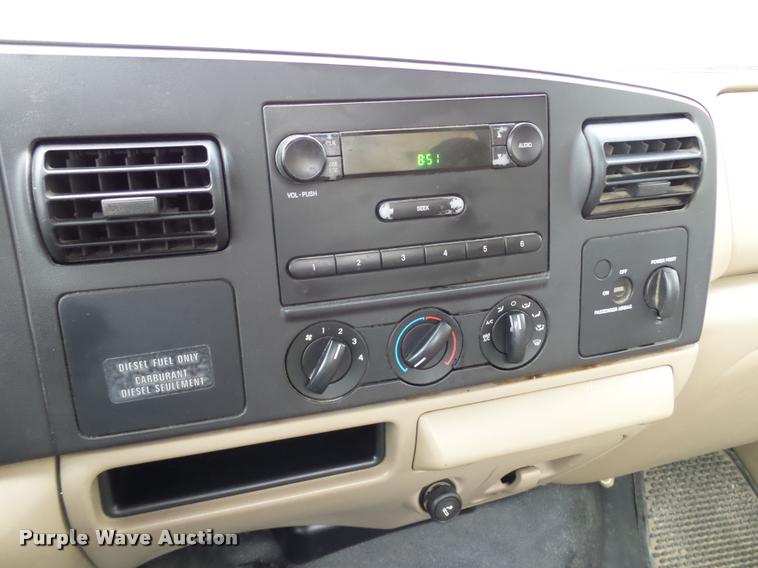 image for item DB4566 2005 Ford F550 XL truck cab and chassis