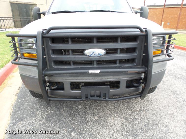 image for item DB4566 2005 Ford F550 XL truck cab and chassis