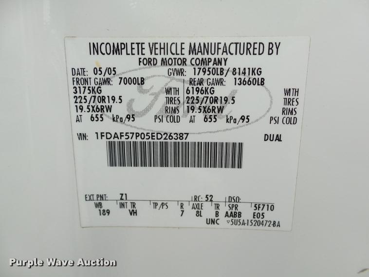 image for item DB4566 2005 Ford F550 XL truck cab and chassis