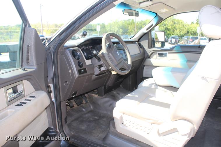 image for item K1923 2010 Ford F150 XL SuperCab pickup truck