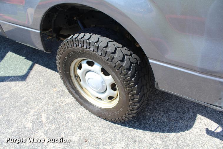 image for item K1923 2010 Ford F150 XL SuperCab pickup truck