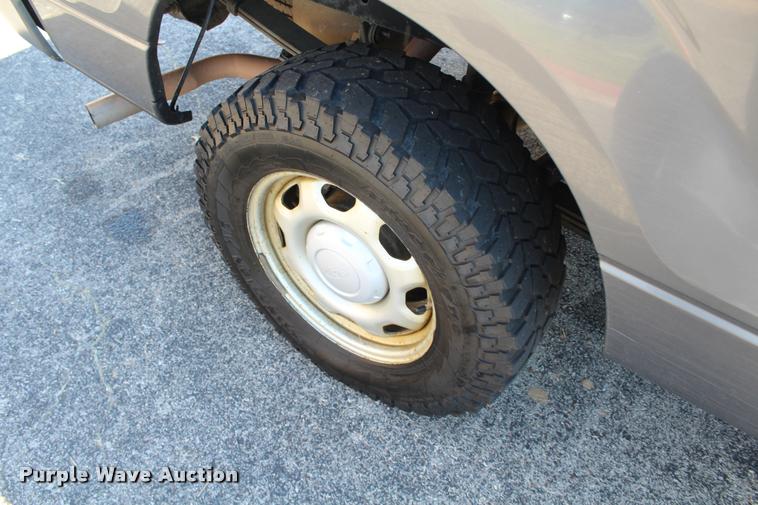 image for item K1923 2010 Ford F150 XL SuperCab pickup truck