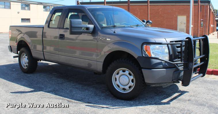 image for item K1924 2010 Ford F150 XL SuperCab pickup truck