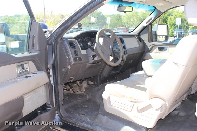 image for item K1924 2010 Ford F150 XL SuperCab pickup truck